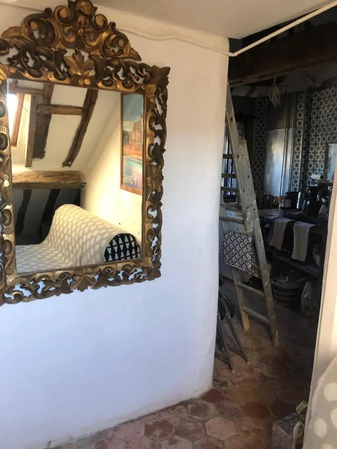 Studio Sous Les Toits De Paris Grands Boulevards 0*,